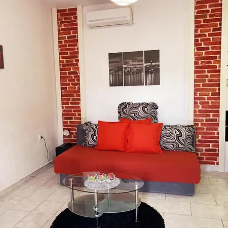 Lana * Ποντγορίτσα